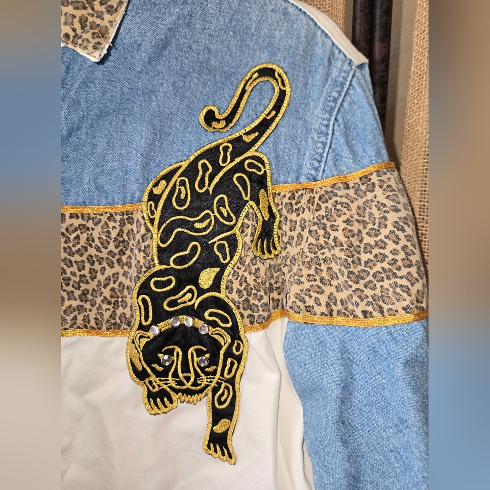 Women's Y2K Vintage Leopard Denim Button-Up Shirt Size 9/10 - Picture 2 of 10